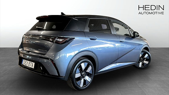 BYD Dolphin 2 of 9