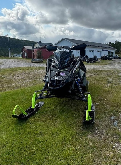 Polaris Assault Escape 9R 146" -26 3 of 3