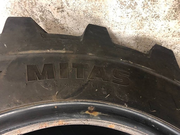 Mitas 405/70x24 3 of 5