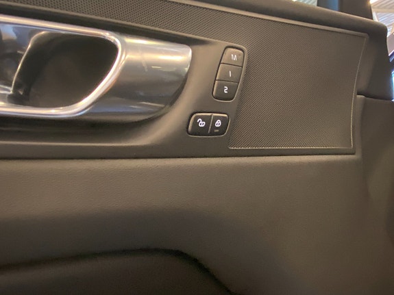 Volvo XC60 20 of 22