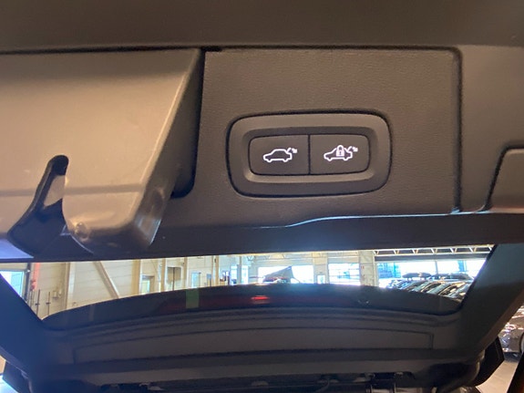Volvo XC60 19 of 22