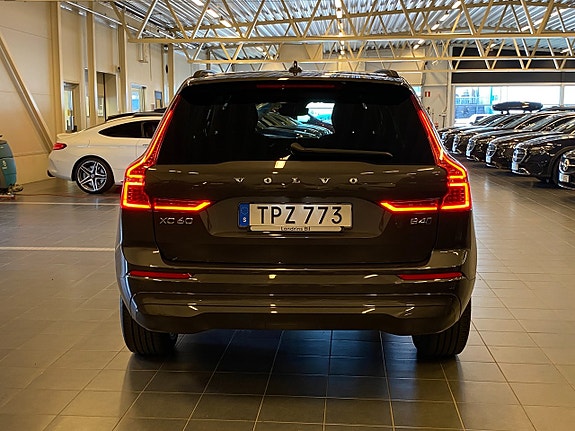 Volvo XC60 6 of 22