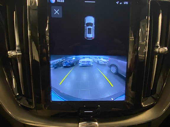 Volvo XC60 17 of 22