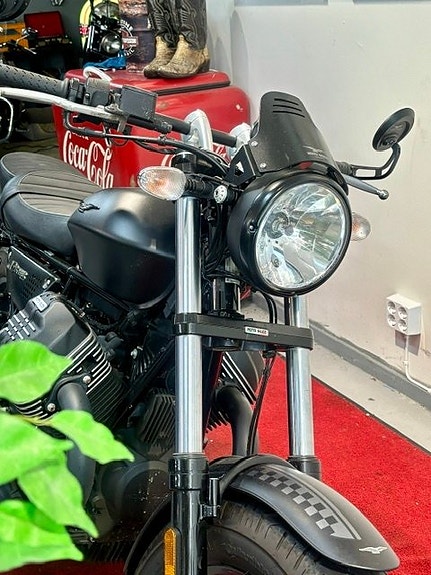 Moto Guzzi V9 Bobber 900 V-Twin Bobber, ABS! 6 of 6