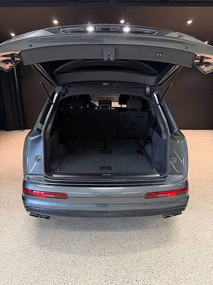 Audi SQ7 9 of 21