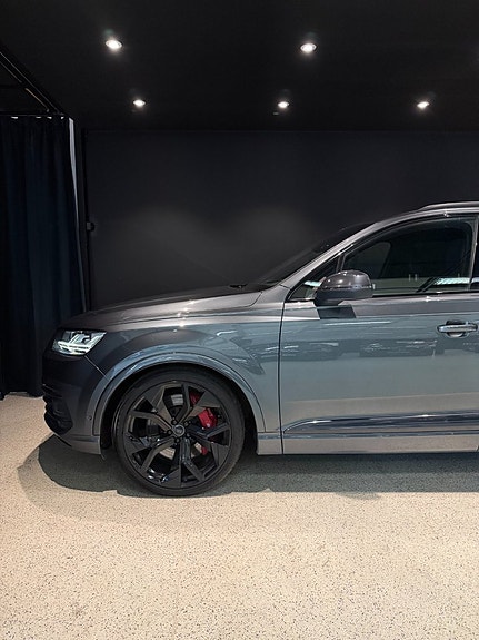 Audi SQ7 5 of 21