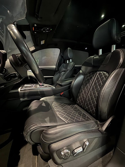 Audi SQ7 13 of 21
