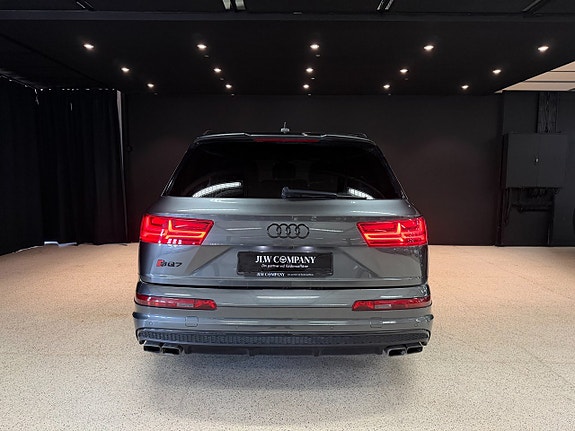 Audi SQ7 7 of 21