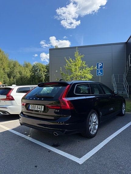 Volvo V90 2 of 4