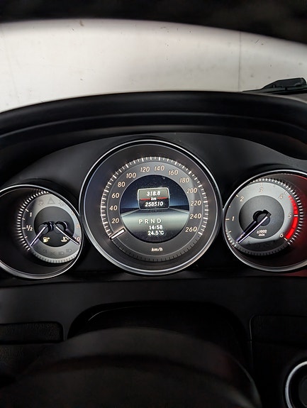 Mercedes-Benz C220 10 of 10
