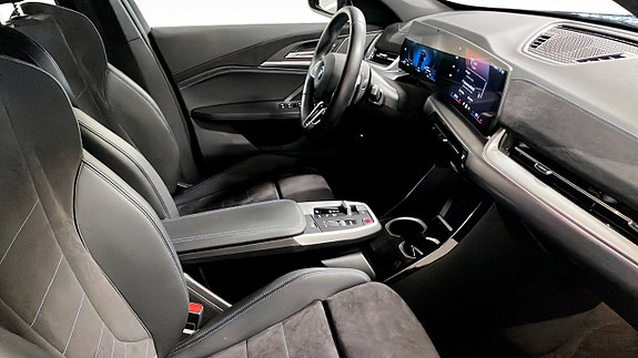 BMW X1 3 of 9