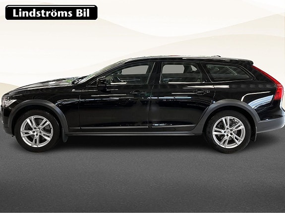 Volvo V90 Cross Country 6 of 18