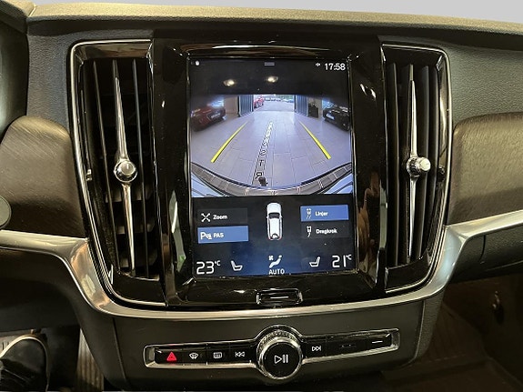 Volvo V90 Cross Country 16 of 18