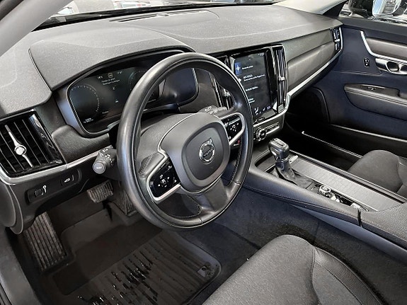 Volvo V90 Cross Country 13 of 18