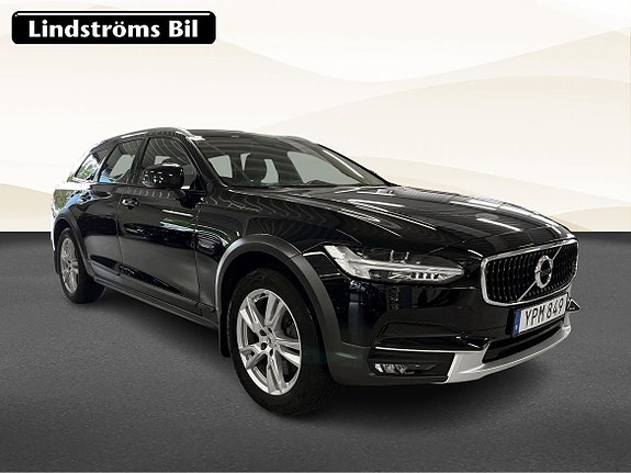 Volvo V90 Cross Country 3 of 18