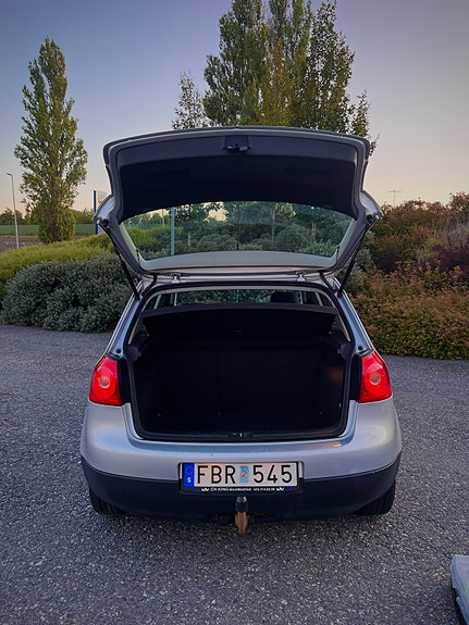 Volkswagen Golf V 5 of 19