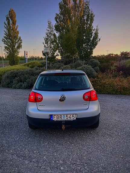 Volkswagen Golf V 4 of 19