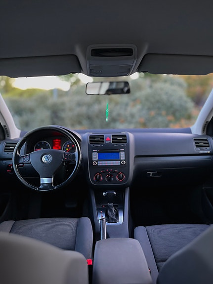 Volkswagen Golf V 9 of 19