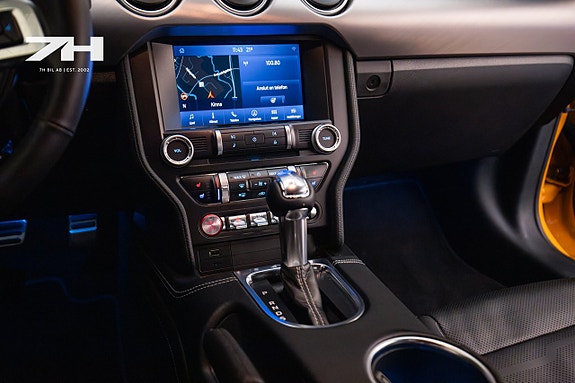 Ford Mustang 14 of 25