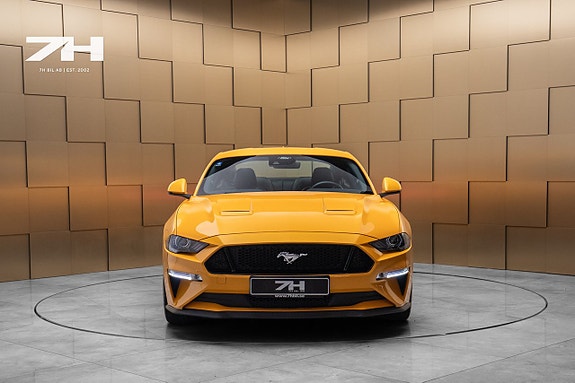 Ford Mustang 8 of 25