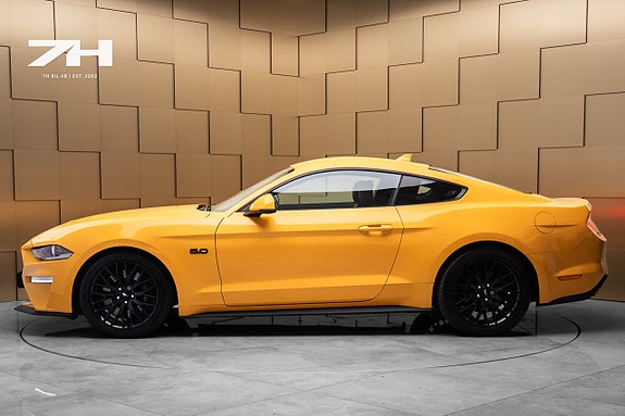 Ford Mustang 2 of 25