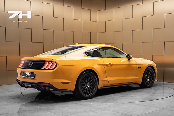 Ford Mustang 5 of 25