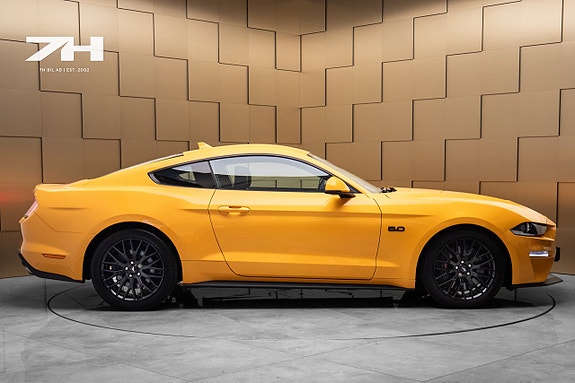Ford Mustang 6 of 25