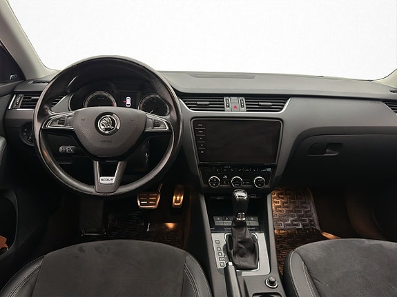 Skoda Octavia Scout 15 of 30