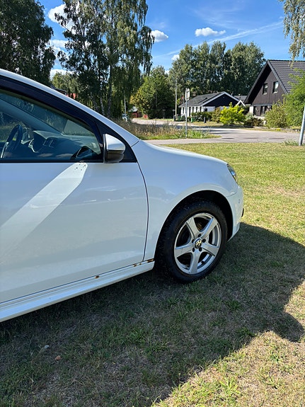 Volkswagen Golf VI 14 of 14