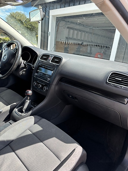 Volkswagen Golf VI 10 of 14