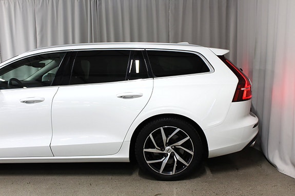 Volvo V60 8 of 22