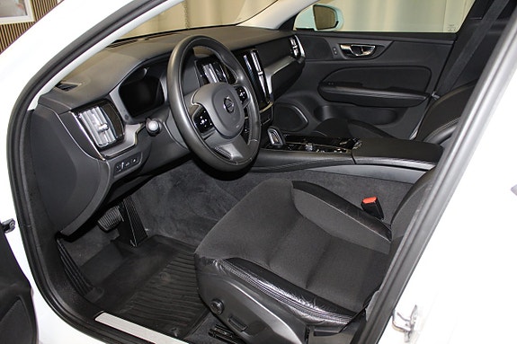 Volvo V60 14 of 22