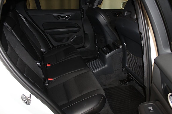 Volvo V60 17 of 22