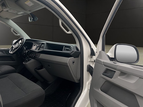 Volkswagen Transporter 26 of 30