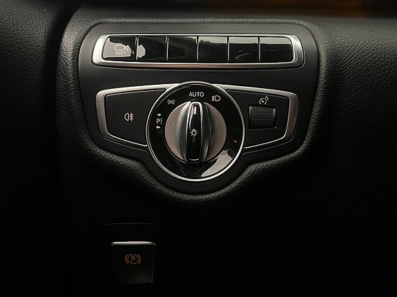 Mercedes-Benz V250 d 14 of 30