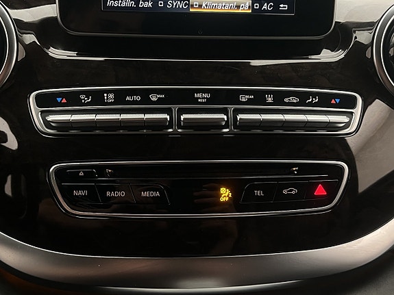 Mercedes-Benz V250 d 28 of 30