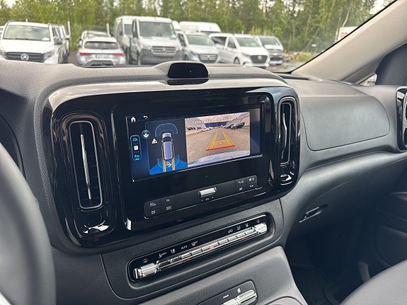 Mercedes-Benz Vito 124 16 of 16