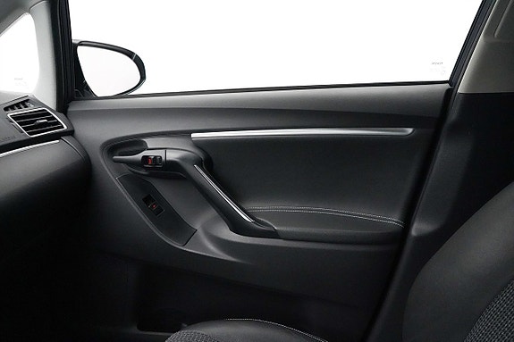 Toyota Verso 17 of 26
