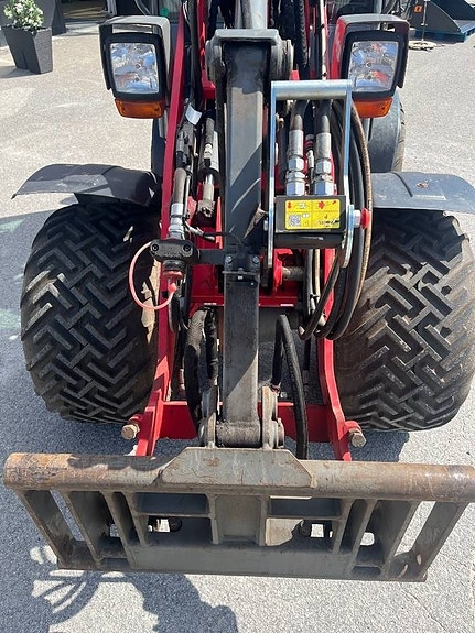 Weidemann 1160 6 of 9