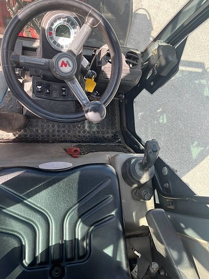 Weidemann 1160 8 of 9