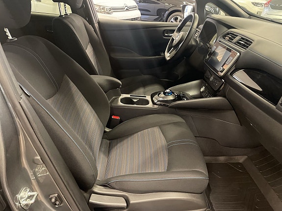 Nissan Leaf 7 of 10