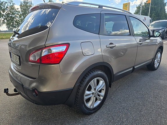 Nissan Qashqai+2 3 of 9
