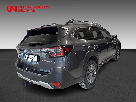 Subaru Outback 4 of 15