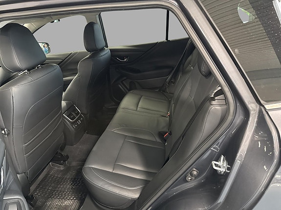 Subaru Outback 9 of 15