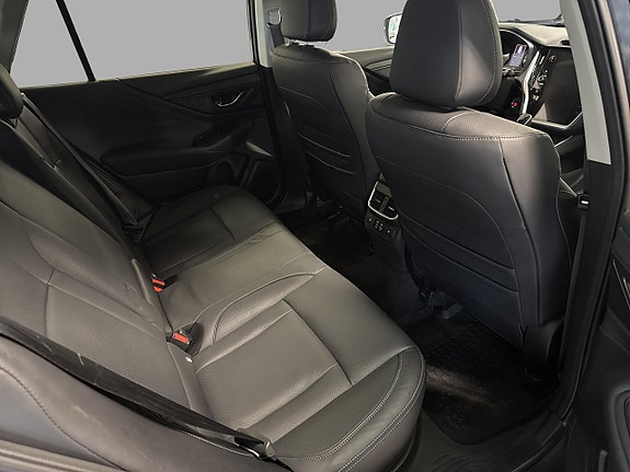 Subaru Outback 11 of 15