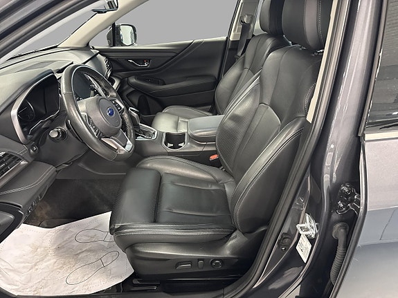 Subaru Outback 8 of 15