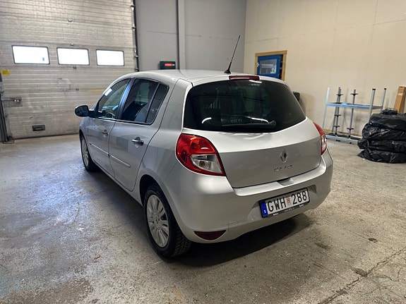 Renault Clio 5 of 17