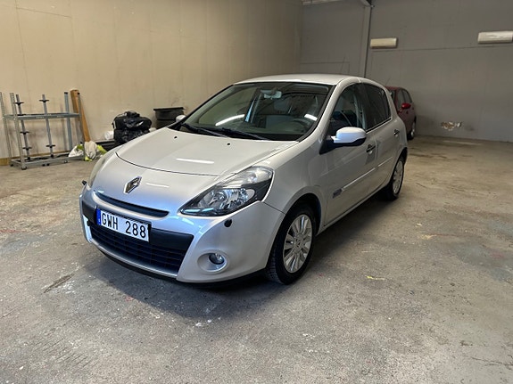 Renault Clio 6 of 17