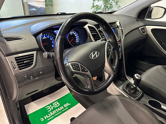Hyundai i30 12 of 25