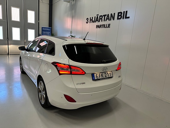 Hyundai i30 8 of 25
